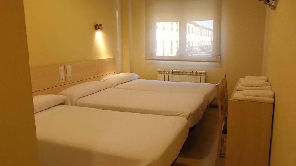 Hostal Europa Castejon  Room photo